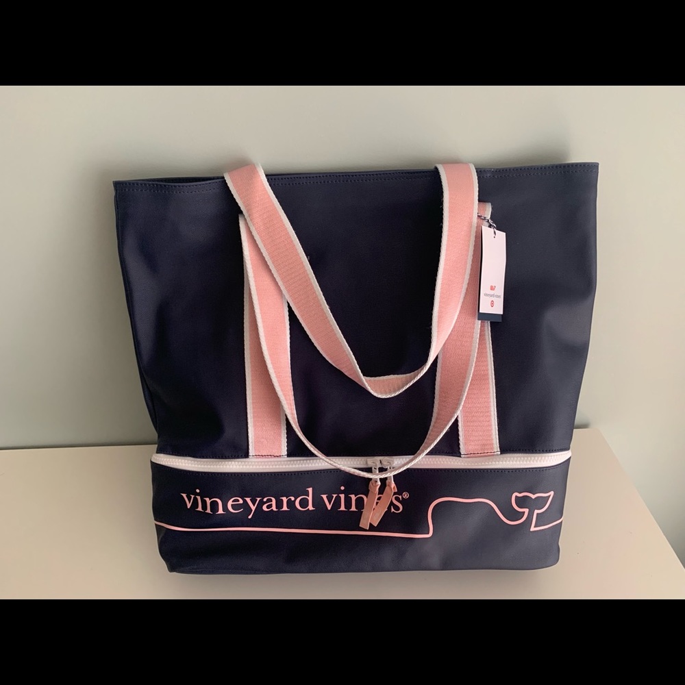 Vineyard vines navy and pink beach tote
